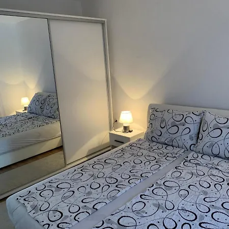 Hotel Sweet Retreat On Buna Riverside - With Private Pool *