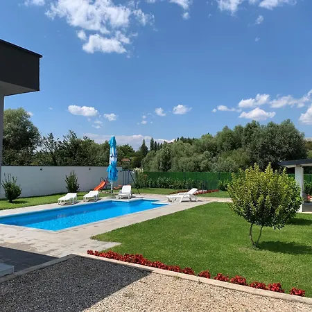 Hotel Sweet Retreat On Buna Riverside - With Private Pool Blagaj