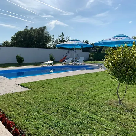 Sweet Retreat On Buna Riverside - With Private Pool Hotel *
